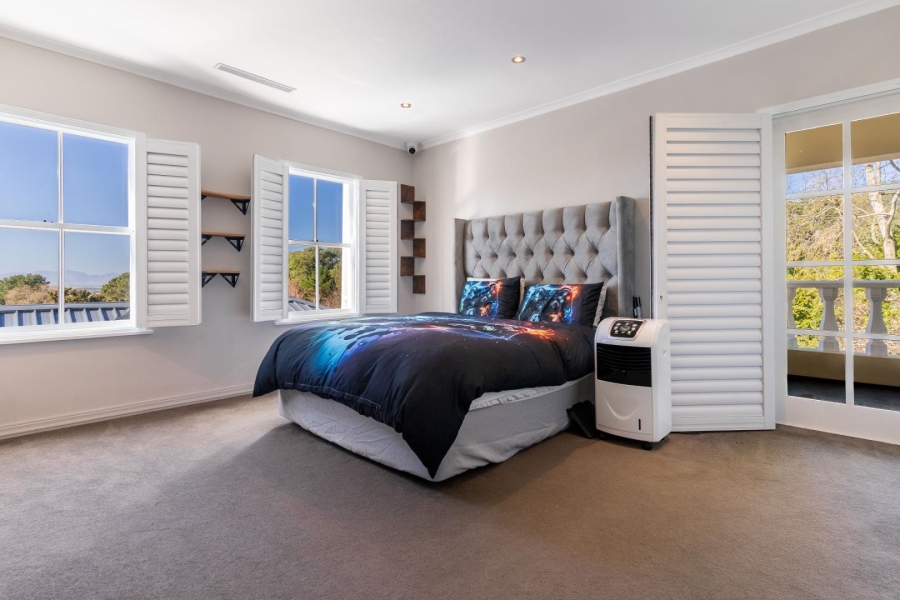 4 Bedroom Property for Sale in Constantia Western Cape
